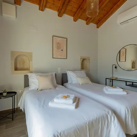 Vasiliki Private Pool Villa Erfoi